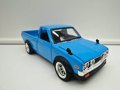 Datsun 620 Pick-Up 1973 - Escala 1/24 - Maisto - (Sin caja)