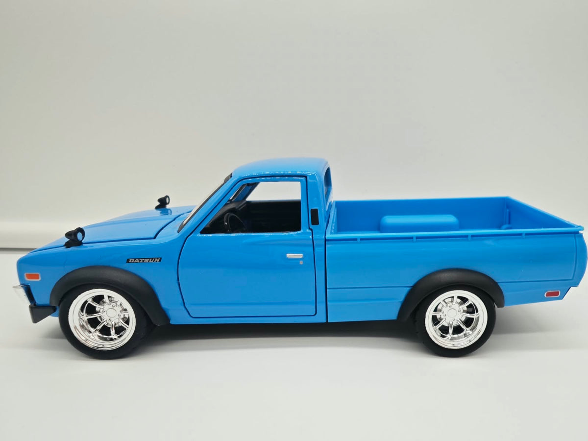 Datsun 620 Pick-Up 1973 - Escala 1/24 - Maisto - (Sin caja)