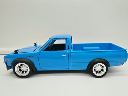 Datsun 620 Pick-Up 1973 - Escala 1/24 - Maisto - (Sin caja)