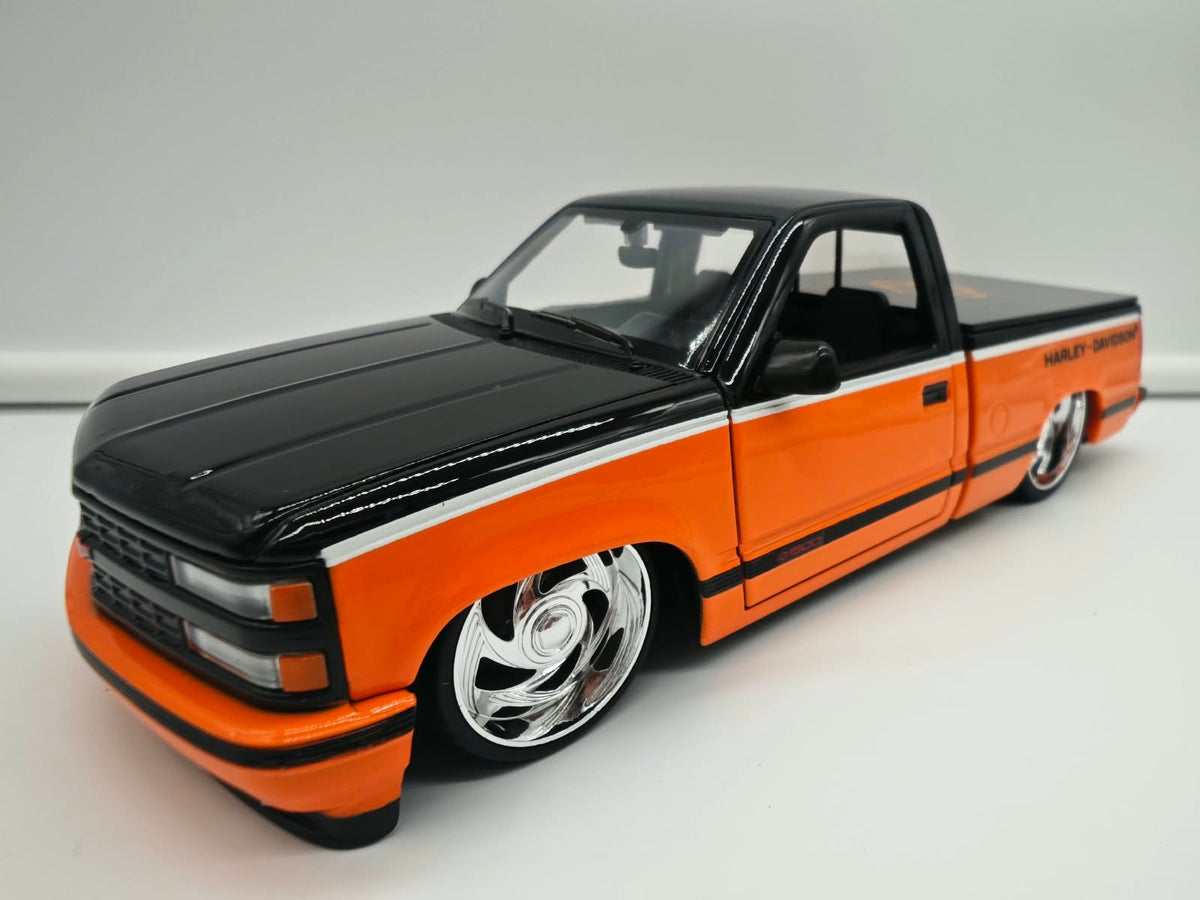 Chevrolet Silverado 454 SS "Harley Davidson" - Escala 1/24 - Maisto - (Sin caja)