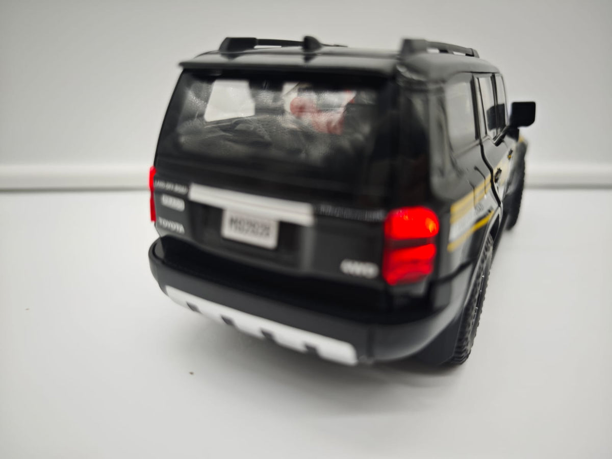 Toyota Land Cruiser Prado Serie 250 (2026) - Escala 1/24 - c/Luz y Sonido - (sin caja)