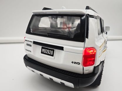 Toyota Land Cruiser Prado Serie 250 (2026) - Escala 1/24 - c/Luz y Sonido - (sin caja)