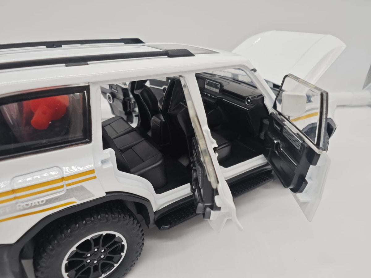 Toyota Land Cruiser Prado Serie 250 (2026) - Escala 1/24 - c/Luz y Sonido - (sin caja)