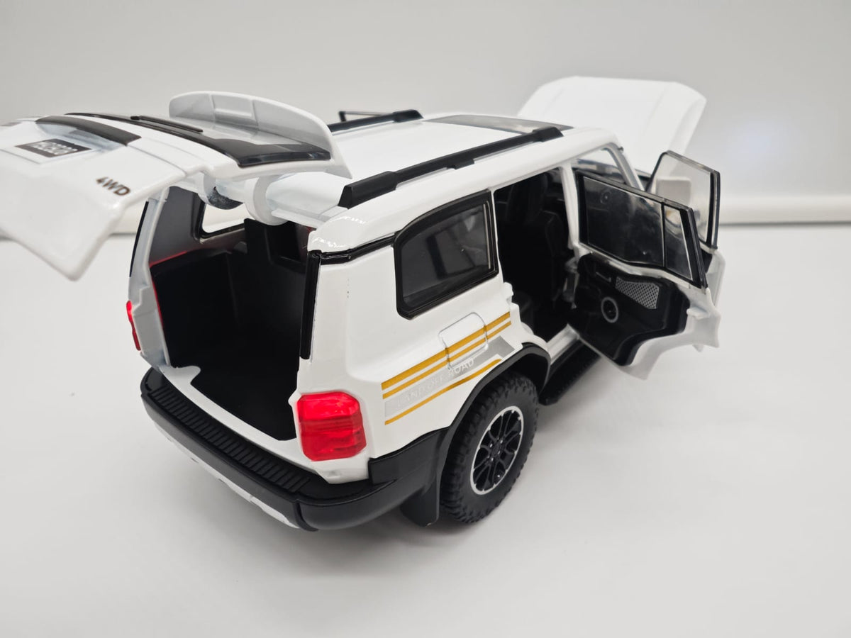 Toyota Land Cruiser Prado Serie 250 (2026) - Escala 1/24 - c/Luz y Sonido - (sin caja)