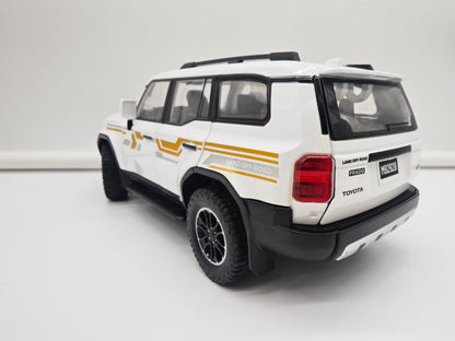 Toyota Land Cruiser Prado Serie 250 (2026) - Escala 1/24 - c/Luz y Sonido - (sin caja)