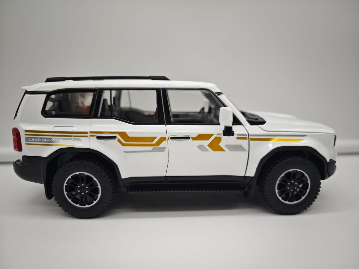 Toyota Land Cruiser Prado Serie 250 (2026) - Escala 1/24 - c/Luz y Sonido - (sin caja)