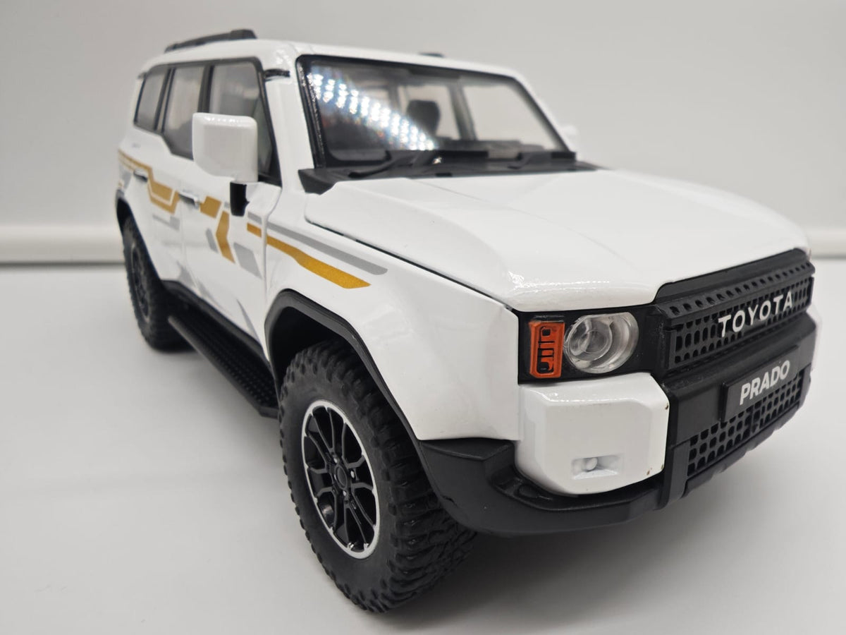 Toyota Land Cruiser Prado Serie 250 (2026) - Escala 1/24 - c/Luz y Sonido - (sin caja)